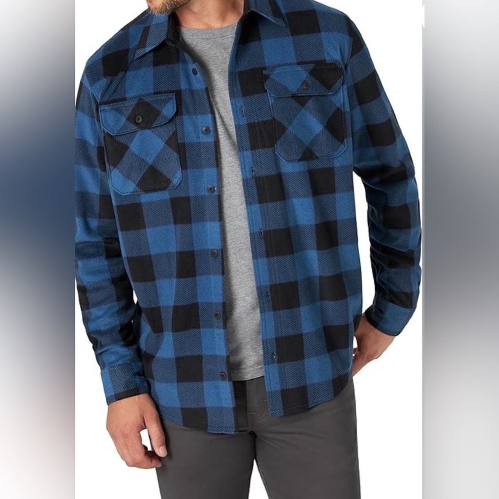 Wrangler Blue and Black Plaid Casual Button Down Shirt XL